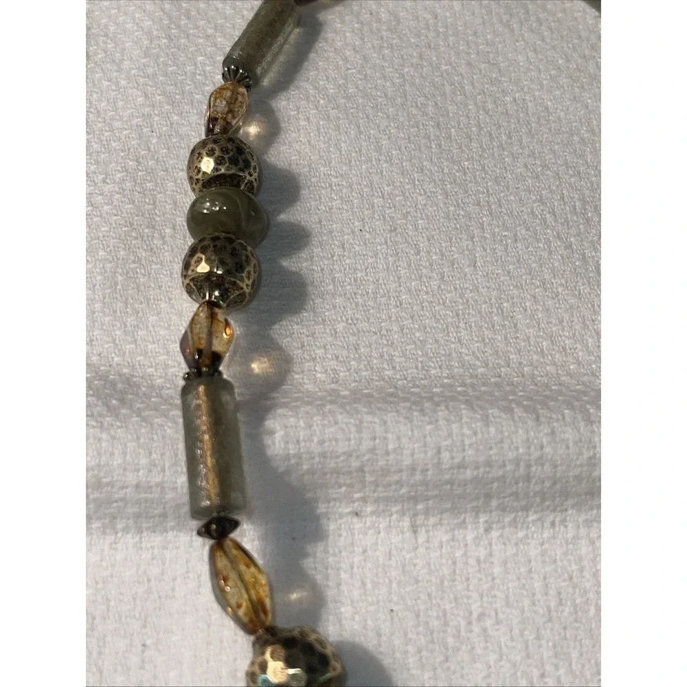 Vintage LONNIE LOVNESS Necklace‎ Gold Green Beads 16